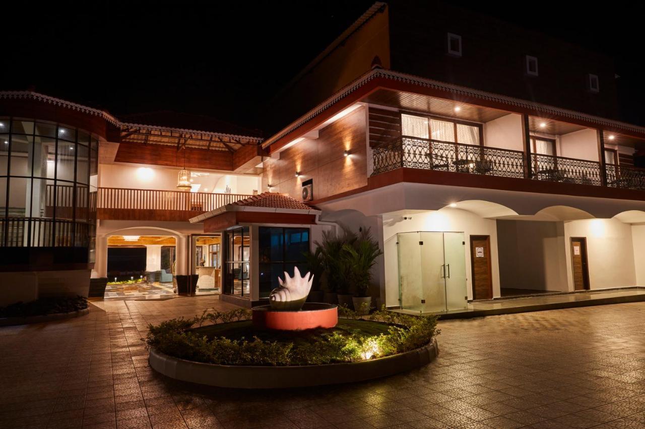 Sea Queen Beach Resort & Spa โคลวา ภายนอก รูปภาพ